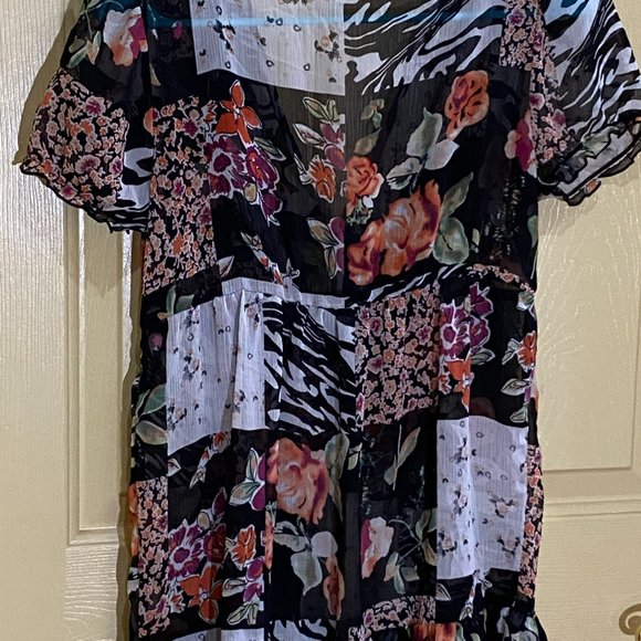 Speechless Medium Floral Blouse - Picture 7 of 8